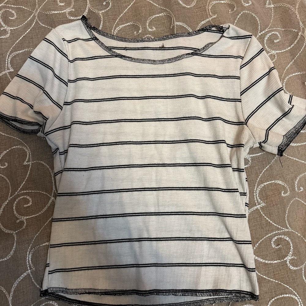 Casual Black and White Striped Women's Tee